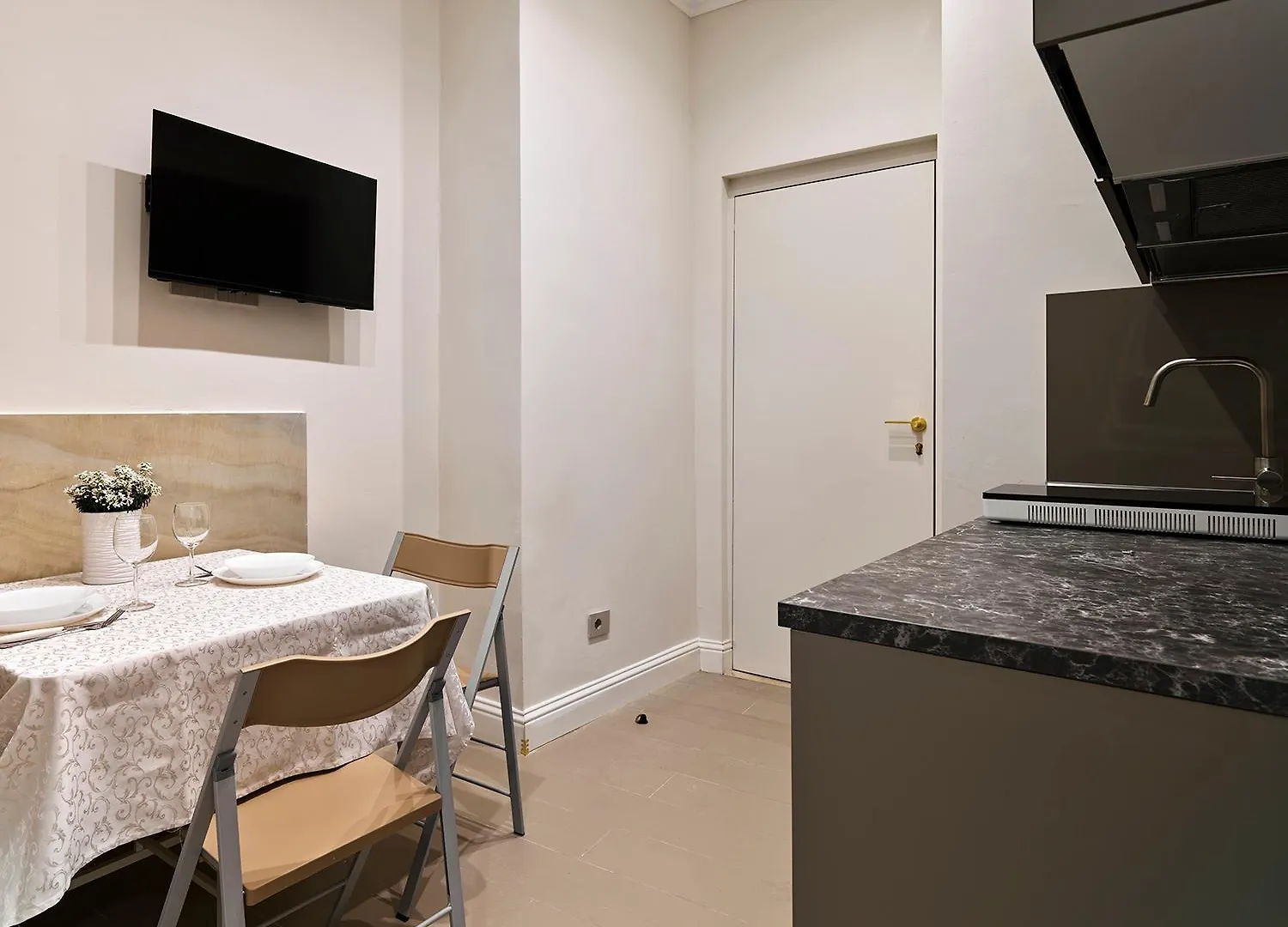 Beautiful Apartment 2 Bedroom At The Historic Center Florence Italy